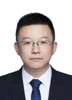 擅长急诊常见病、危重病的诊治工作。熟练掌握人工气道建立技术、经皮引导气管切开技术、深静脉留置及动脉穿刺技术。熟练掌握各项脏器支持技术及脏器功能监测技术，包括连续性血液净化技术、呼吸机使用及呼吸功能监测、PICCO监测、IABP等